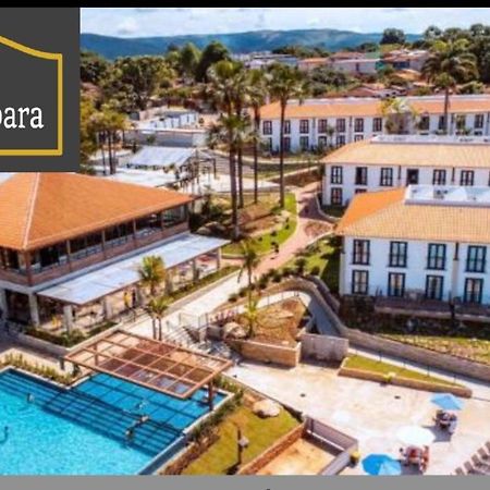 Hotel Quinta Santa Barbara ปิเรนนอโปลิส ภายนอก รูปภาพ