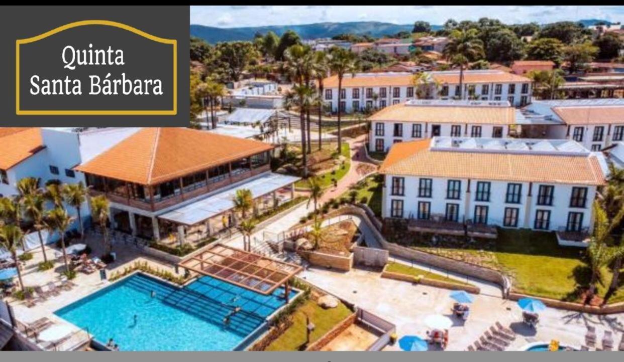 Hotel Quinta Santa Barbara ปิเรนนอโปลิส ภายนอก รูปภาพ